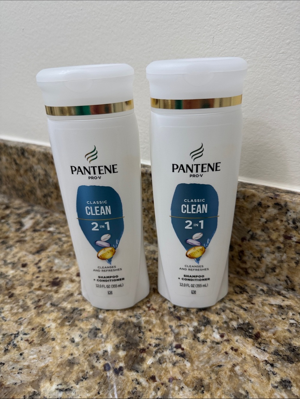 NWT Pantene Classic Clean 2-in-1 Shampoo + Conditioner